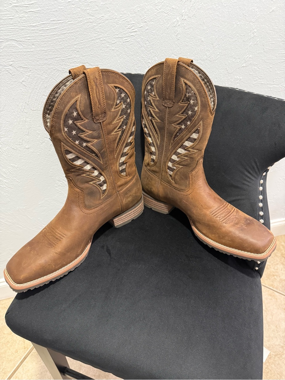 Ariat Brown Leather Cowboy Boots with Flag-Inspired Shaft - Picture 4 of 14
